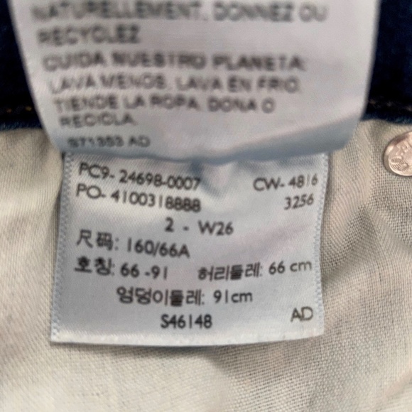 Denizen Jeans - Picture 10 of 11